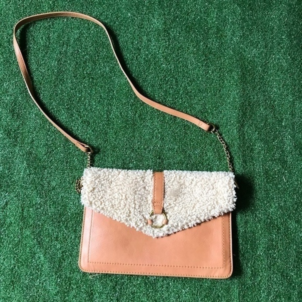 Universal Threads Fur Front Purse